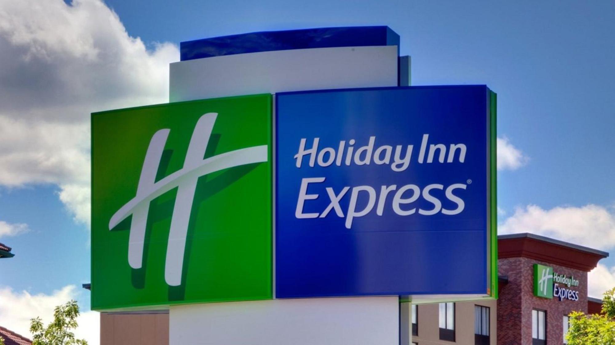 Holiday Inn Express Holly Springs - Raleigh Area By Ihg Exterior foto